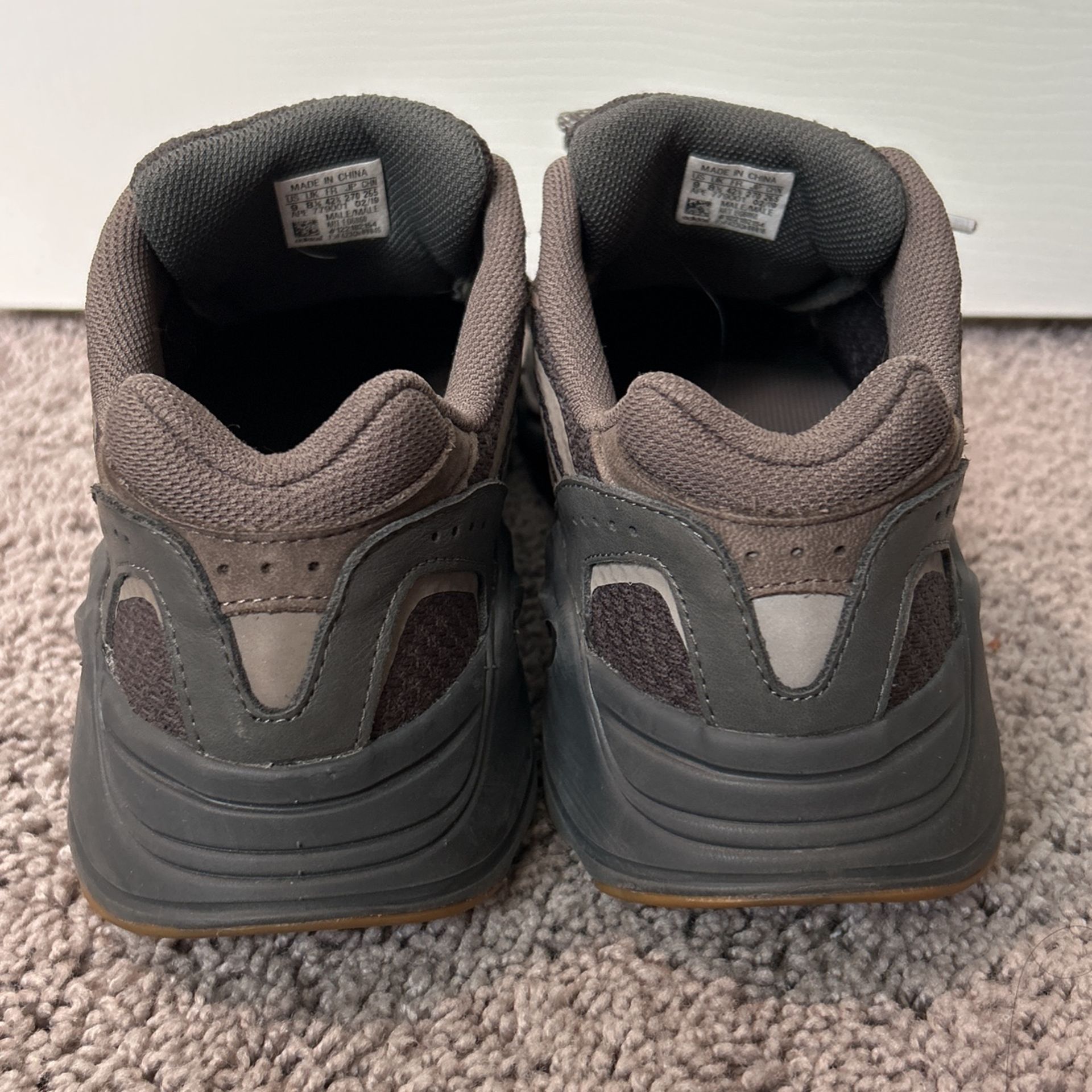 Adidas Yeezy “Geode” SIZE 9