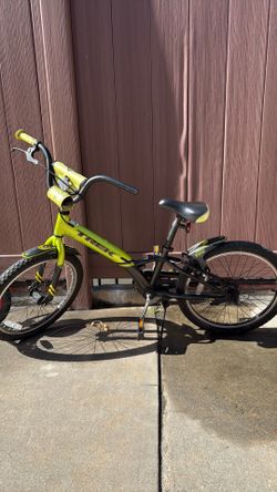 Trek Bike - 6 to 7 year old.