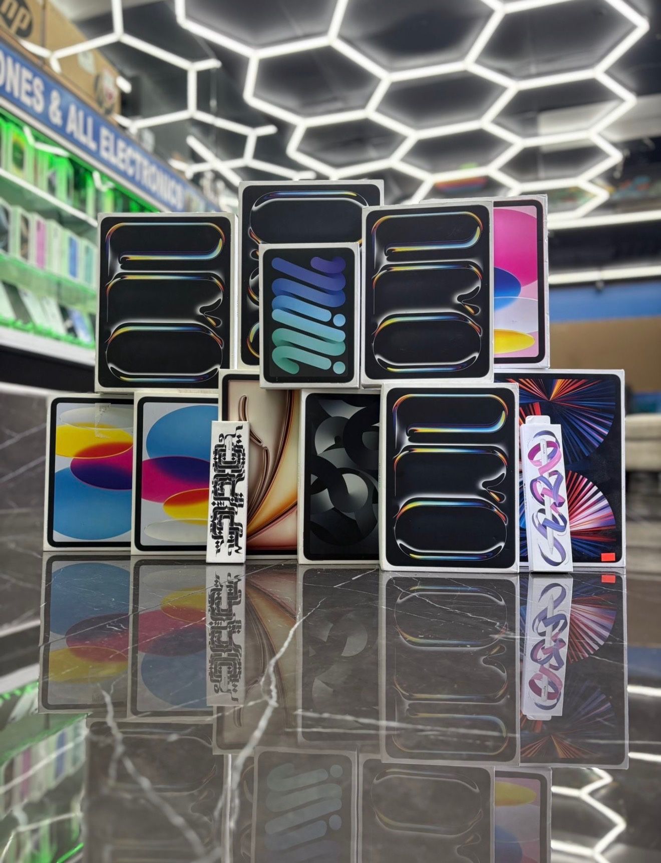iPad Pro, iPad Air & iPad 10th & 11th Gen (Latest Models) Take It Home In Payments/ llévalo a casa en pagos