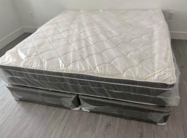 MATTRESS KING SIZE PILLOW TOP WITH BOX SPRING 2PCS