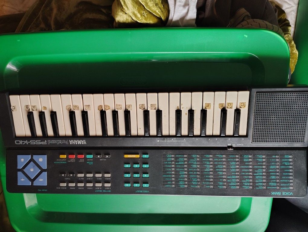 Keyboard Yamaha Pss 140