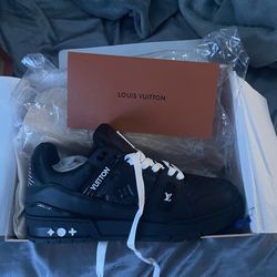LV trainer black