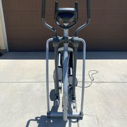 SportsArt 805P Adjustable Stride Elliptical