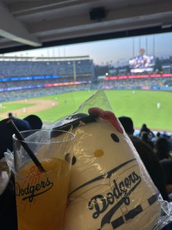 Dodgers Hello Kitty