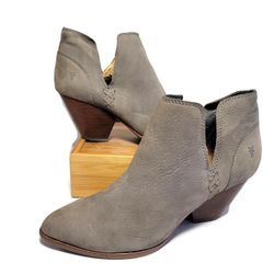 Frye Womens Reina Cut Out Gray Nubuck Leather Ankle Booties (contact info removed) Size 6M
