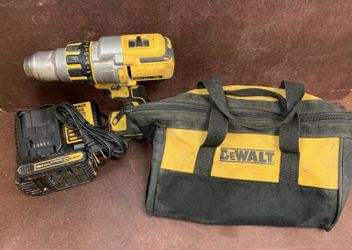 DEWALT drill set
