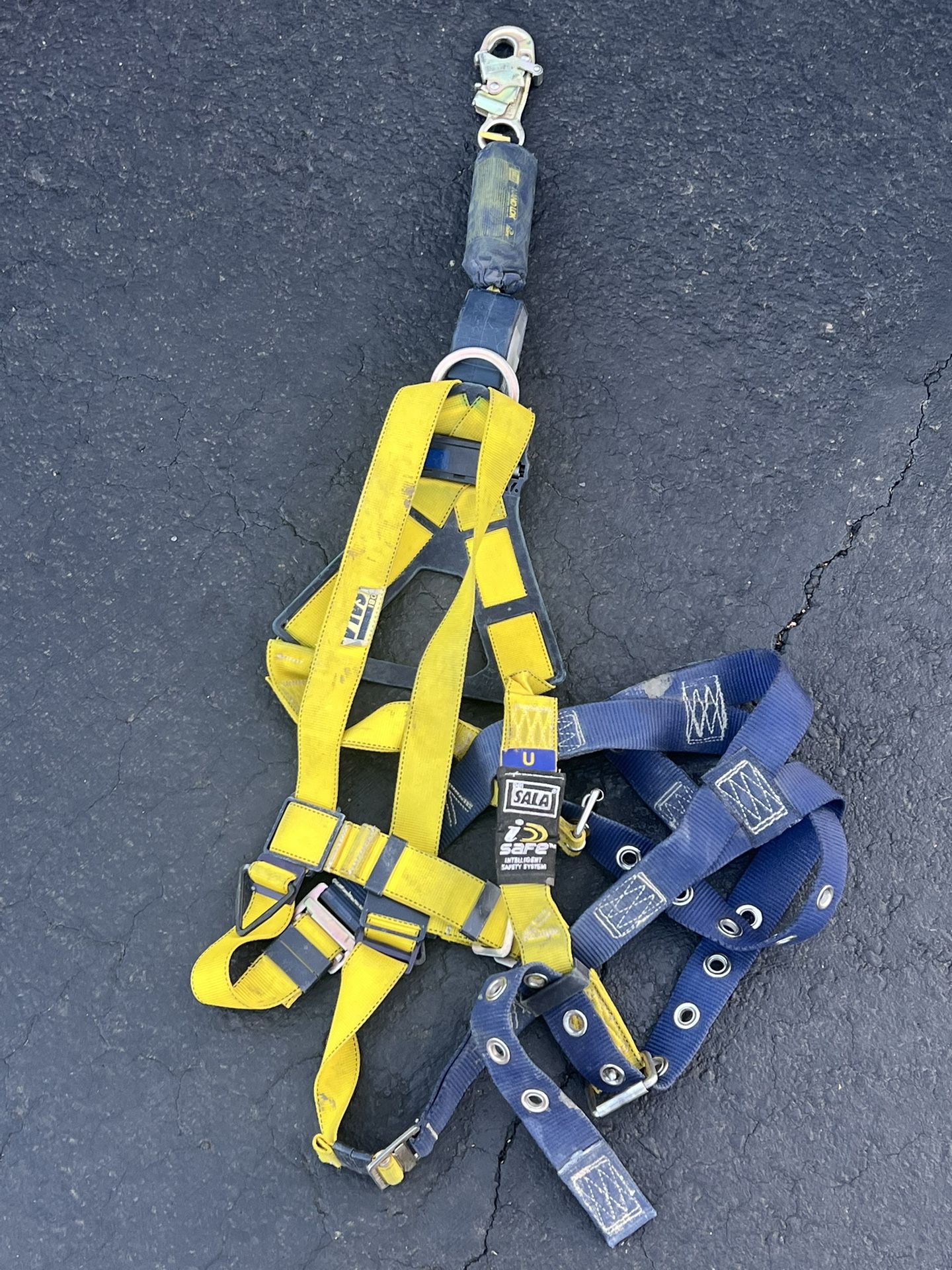 Sala Safety Harness/Fall Equipment w/nano tech Yoyo
