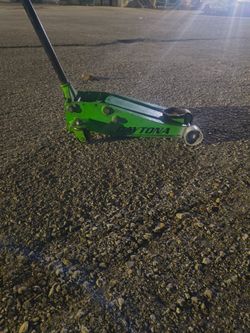 Daytona Green Low-Profiile 3 Ton  Floor Jack