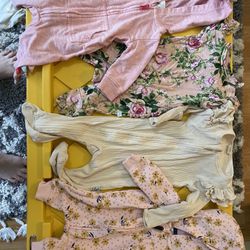 Lot of Baby Girls Clothes + Formula