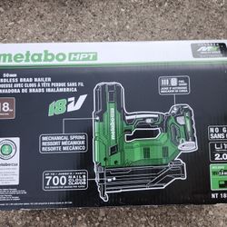 Metabo HPT Cordless Brad Nailer With Battery And Goggles