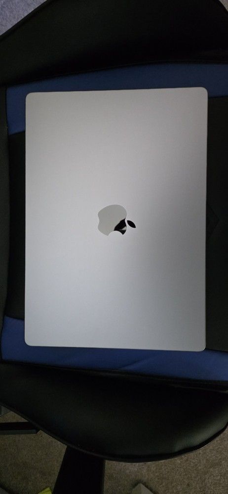 M1 MACBOOK PRO 14 INCH 16 GB RAM 1TB SSD