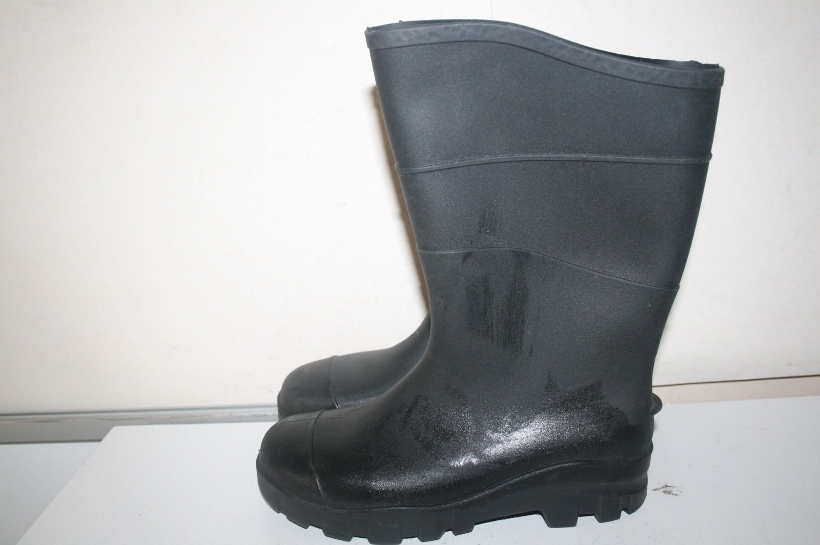 Women's Slip-On Rubber Rain boots, Black 7