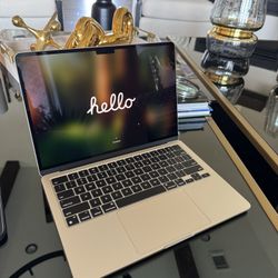 2024 13” MacBook Air 10-Core M3 Chip 16GB Ram 512SSD! Brand new! We offer financing!