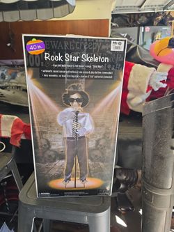 Singing dancing skeleton 💀
