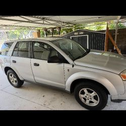 SATURN SUV