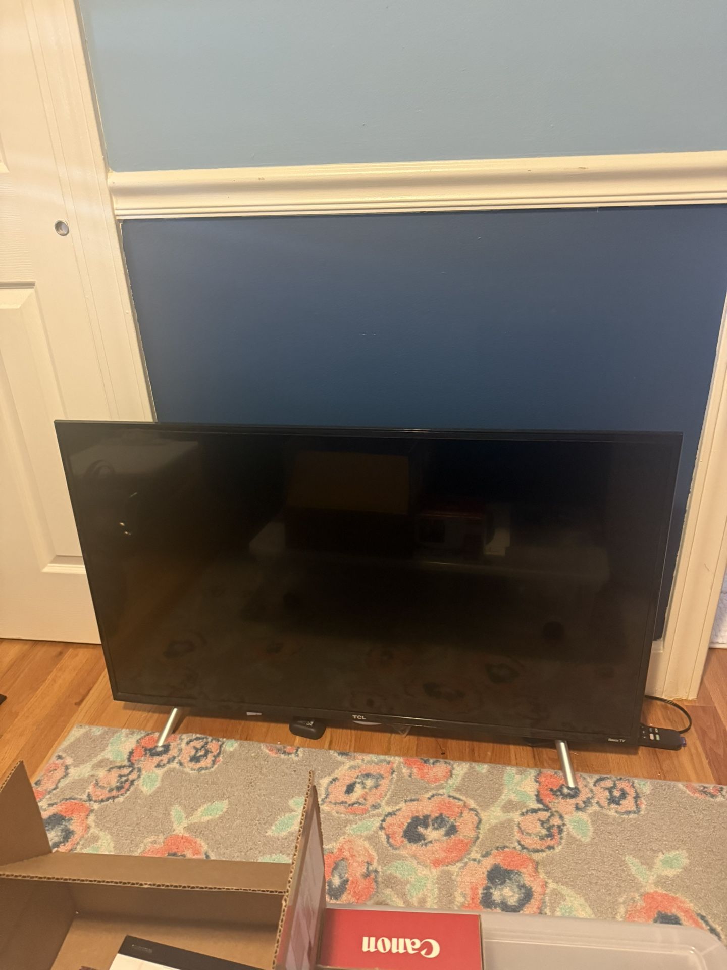 TCL Tv 22 X 38