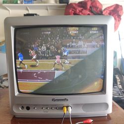Panasonic 13" CRT TV – Retro Gaming Ready!