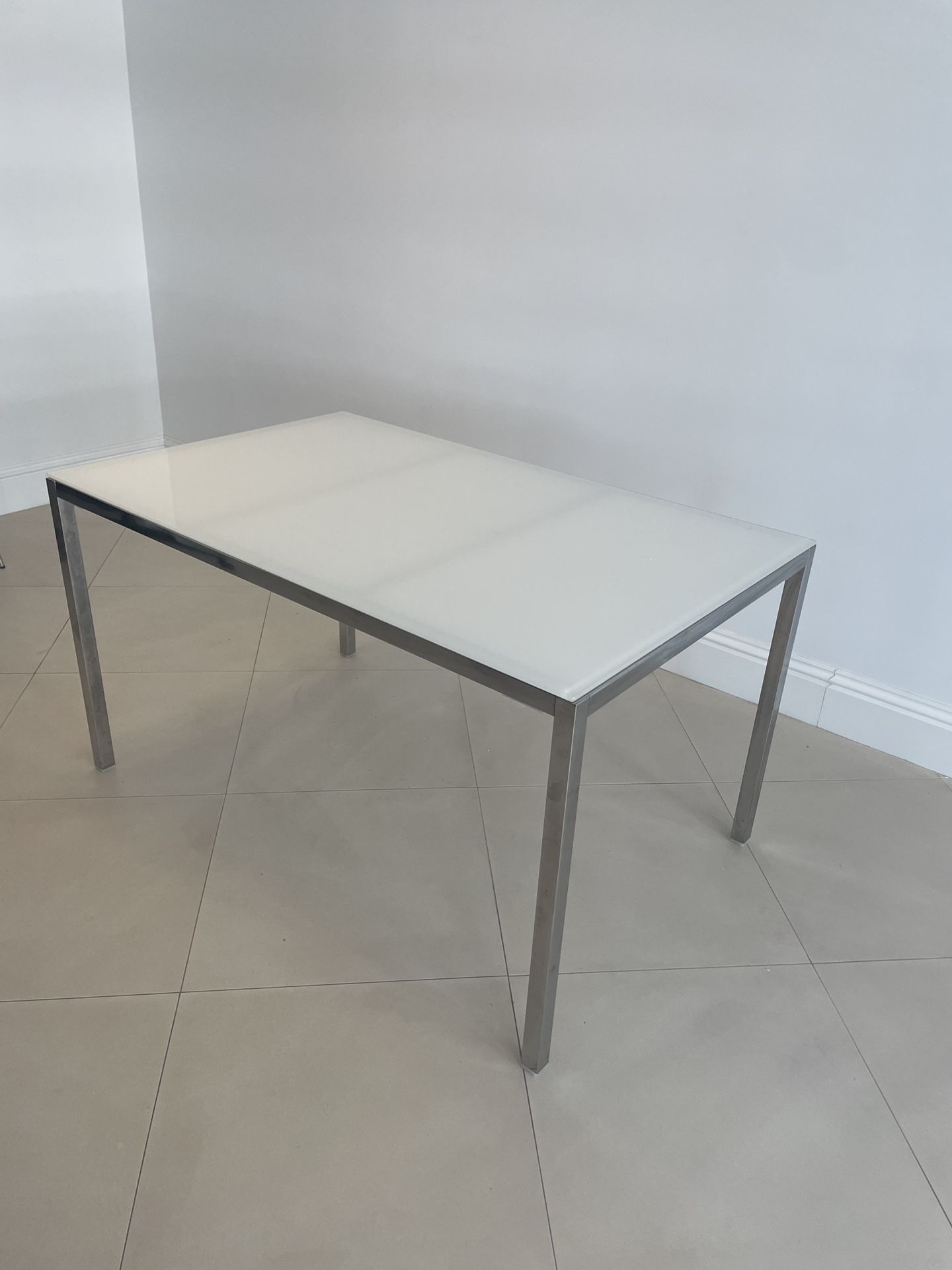 Modern Table / Desk