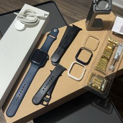 Blue Apple Watch Series 7 (Cellular+GPS)