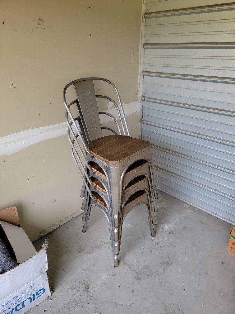 Metal Chair Solid Wood Seat MUST GO