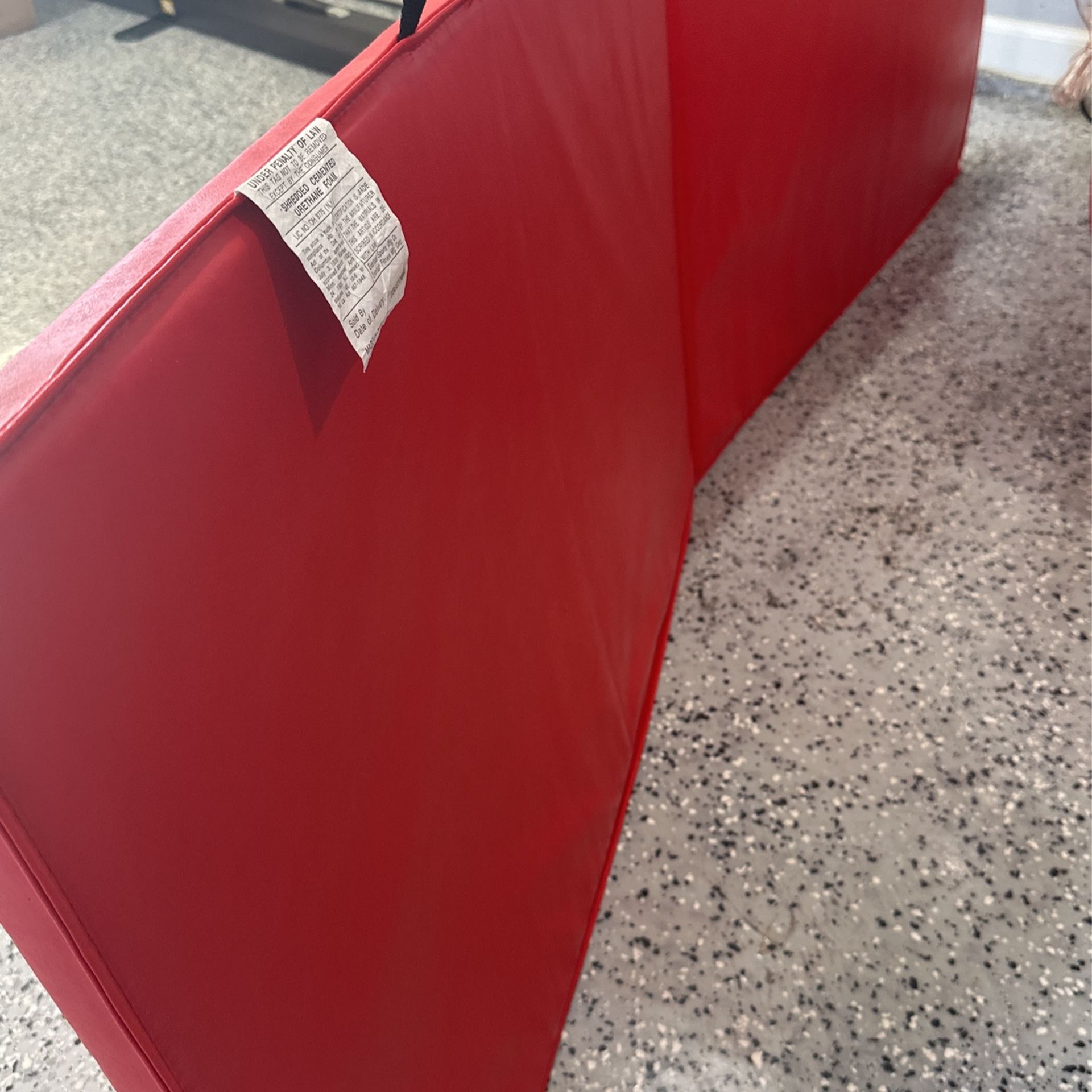 Supreme Everlast Mat Rare Red Authentic for Sale in Carson, CA