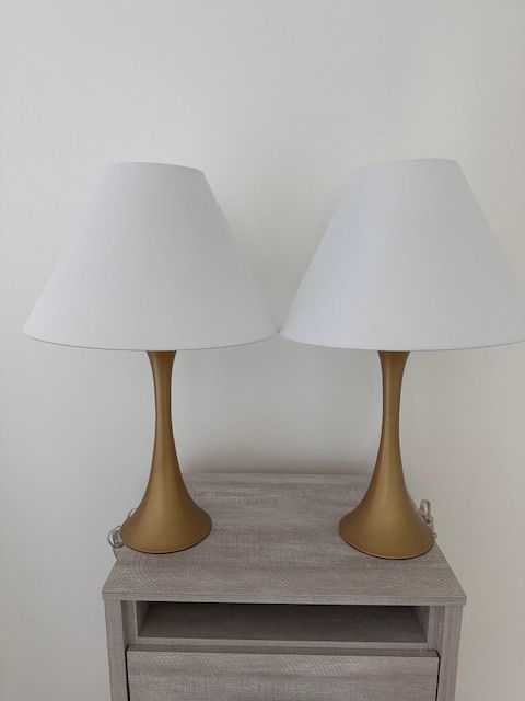For Sale - 2 Nightstand Lamps Excellent Condition