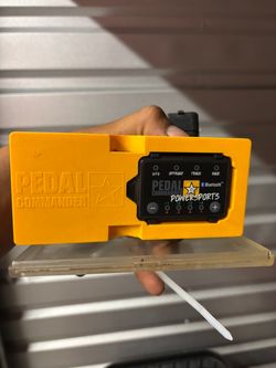 Powersports pedal commander
