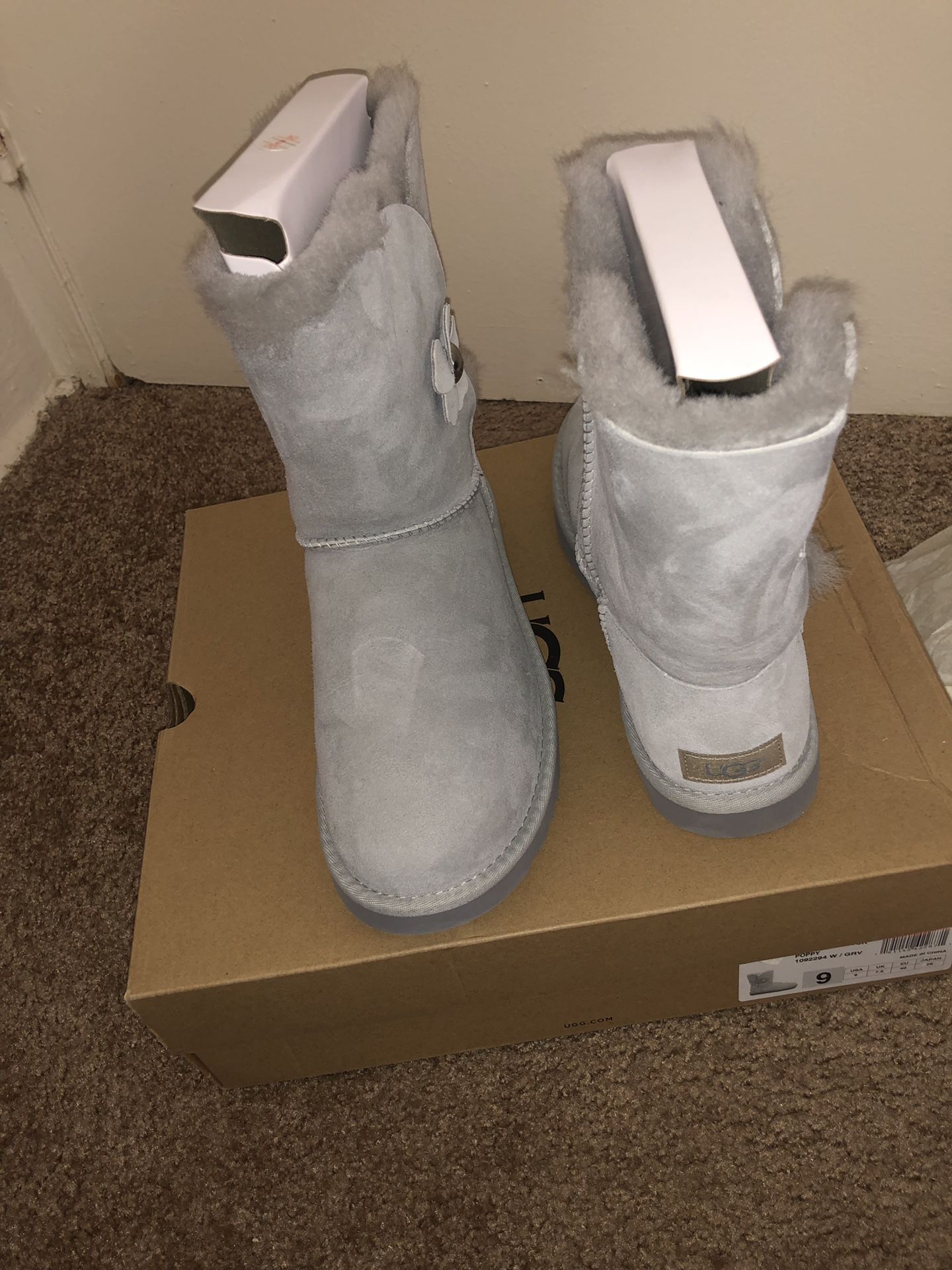 Brand new UGGS, size 9