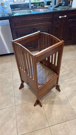 Walnut Finish Guidecraft Contemporary Kitchen Helper Toddler Tower