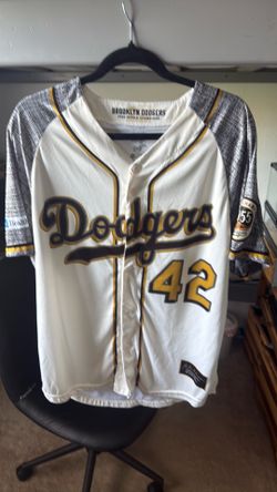 Jackie Robinson #42 jersey