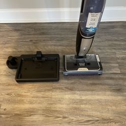 Shark Steam Pickup with Stand 