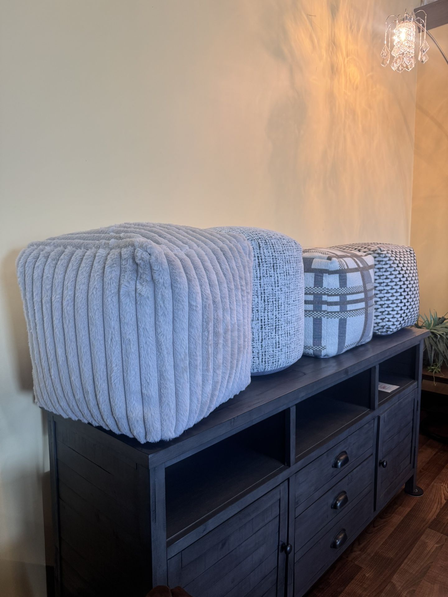 Pouf Ottomans!