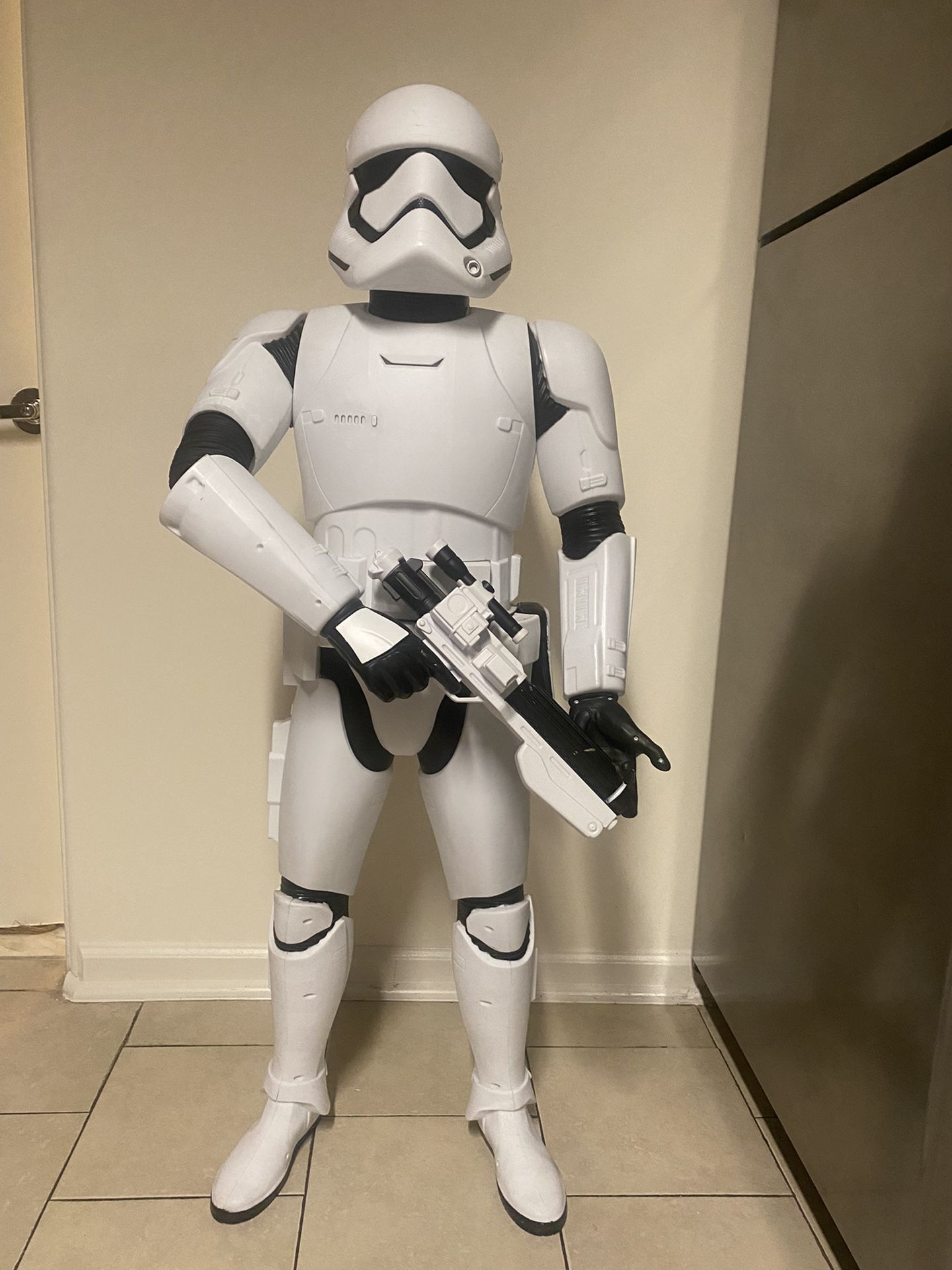 4FT Star Wars Storm Trooper Figure