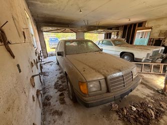 1988 Mercedes-Benz 300E | Garage Kept