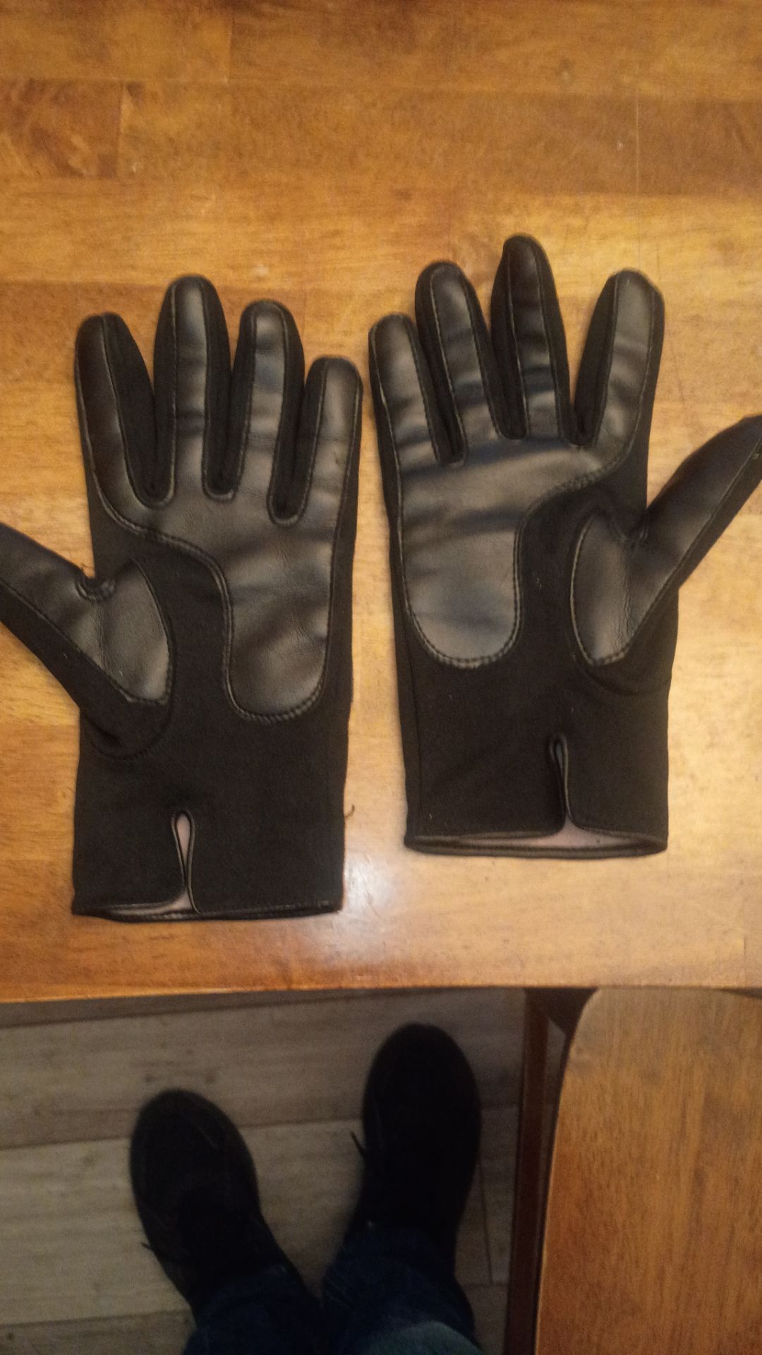 Isotoner gloves