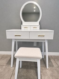 White Make up Vanity