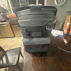 YETI Hopper M20 Backpack Cooler + SideKick Dry Waterproof Pouch (Charcoal)