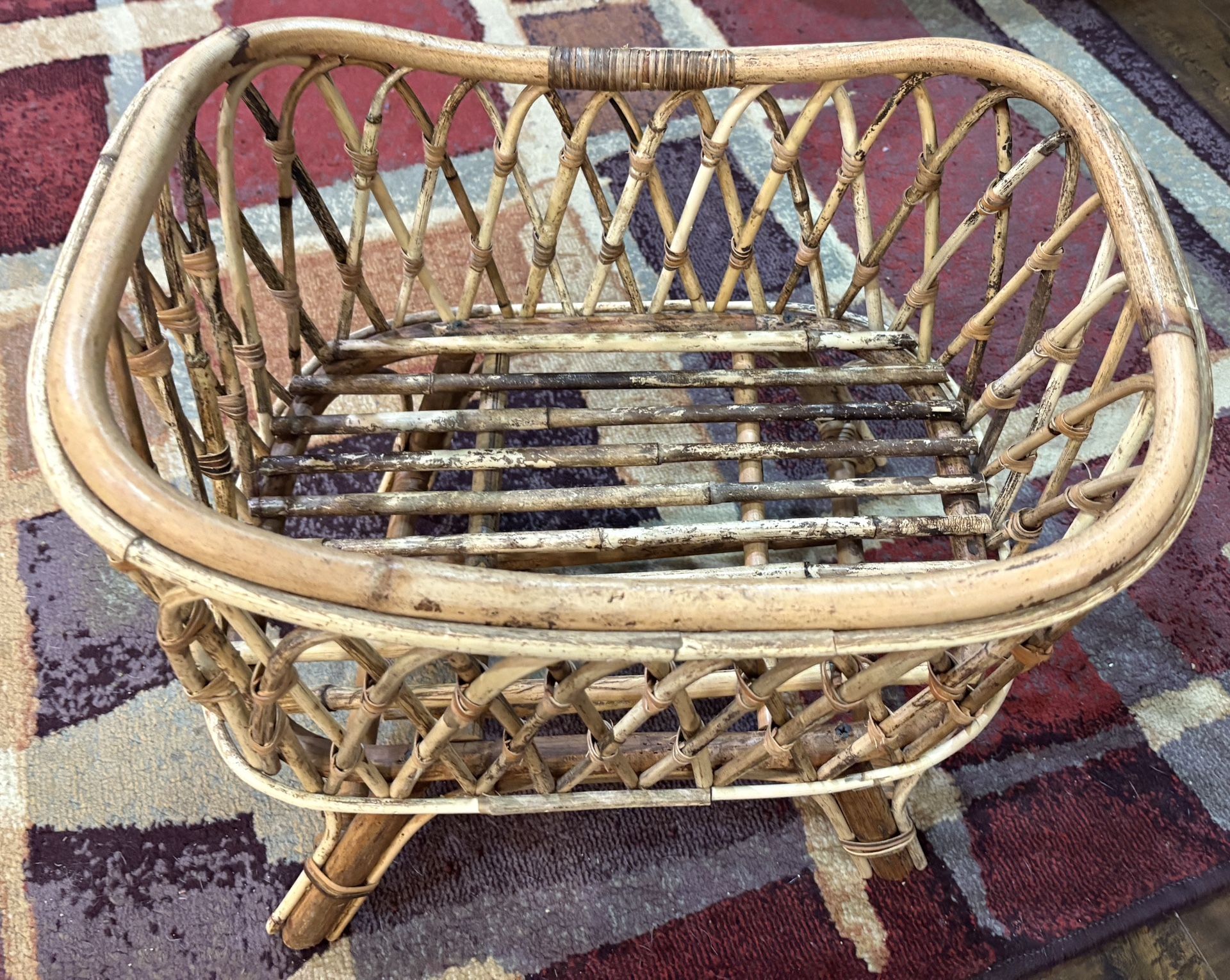 Rattan Newborn Photography Prop Cradle β Boho Style