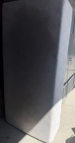 Twin foam mattress