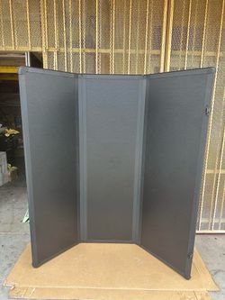 Dodge Ram 6.4ft Bed Size Chipped Trifold Hard Top Cover