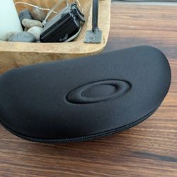 Genuine Oakley Soft Vault Sunglass Case
