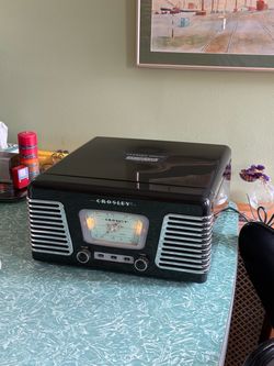 Crosley CR-711 AutoRama Limited Edition Record Player/Radio