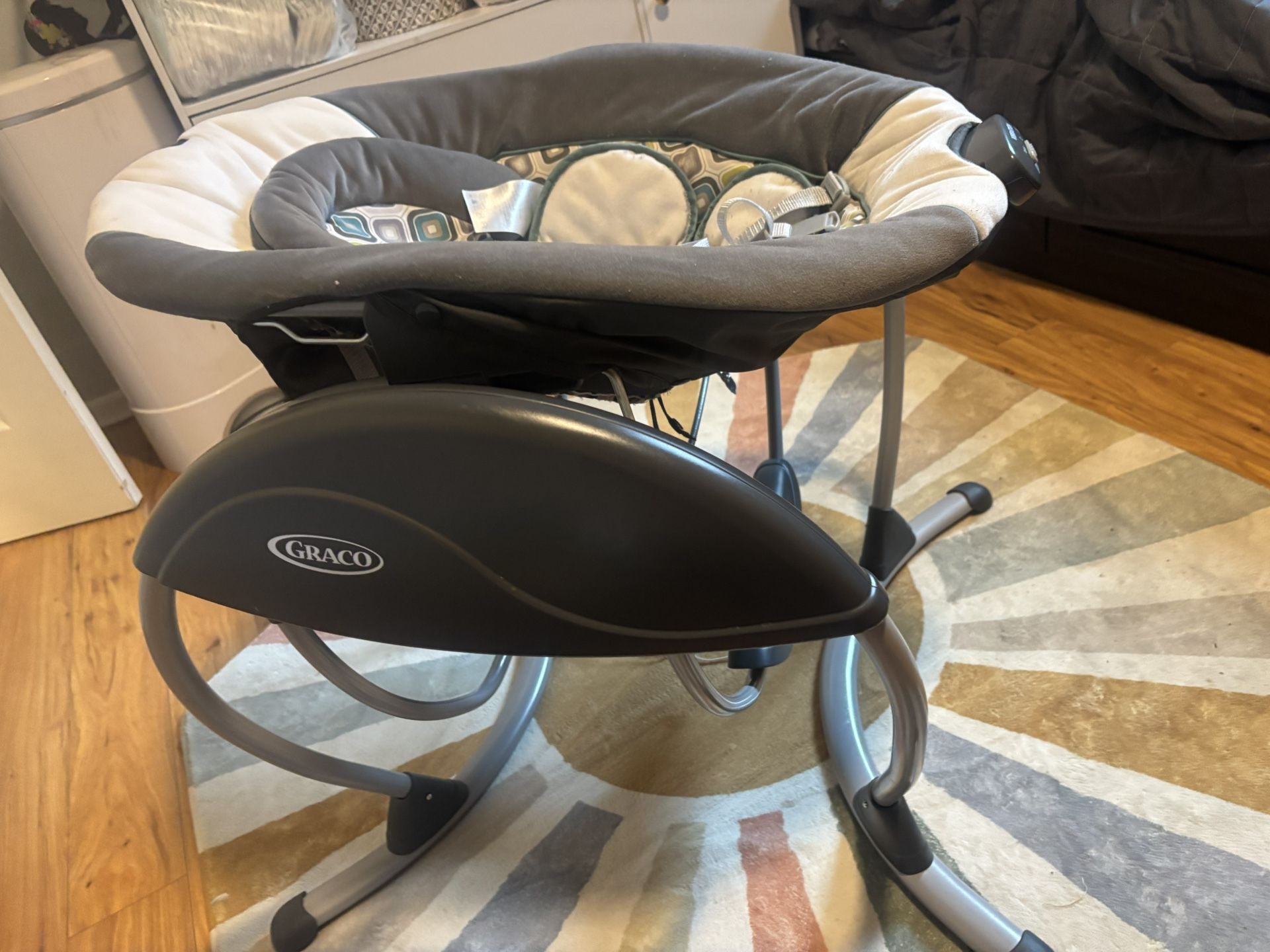 Graco Glider LX Baby Swing