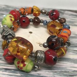 Beautiful Glass Artist Lampwork Memory Wire Bracelet