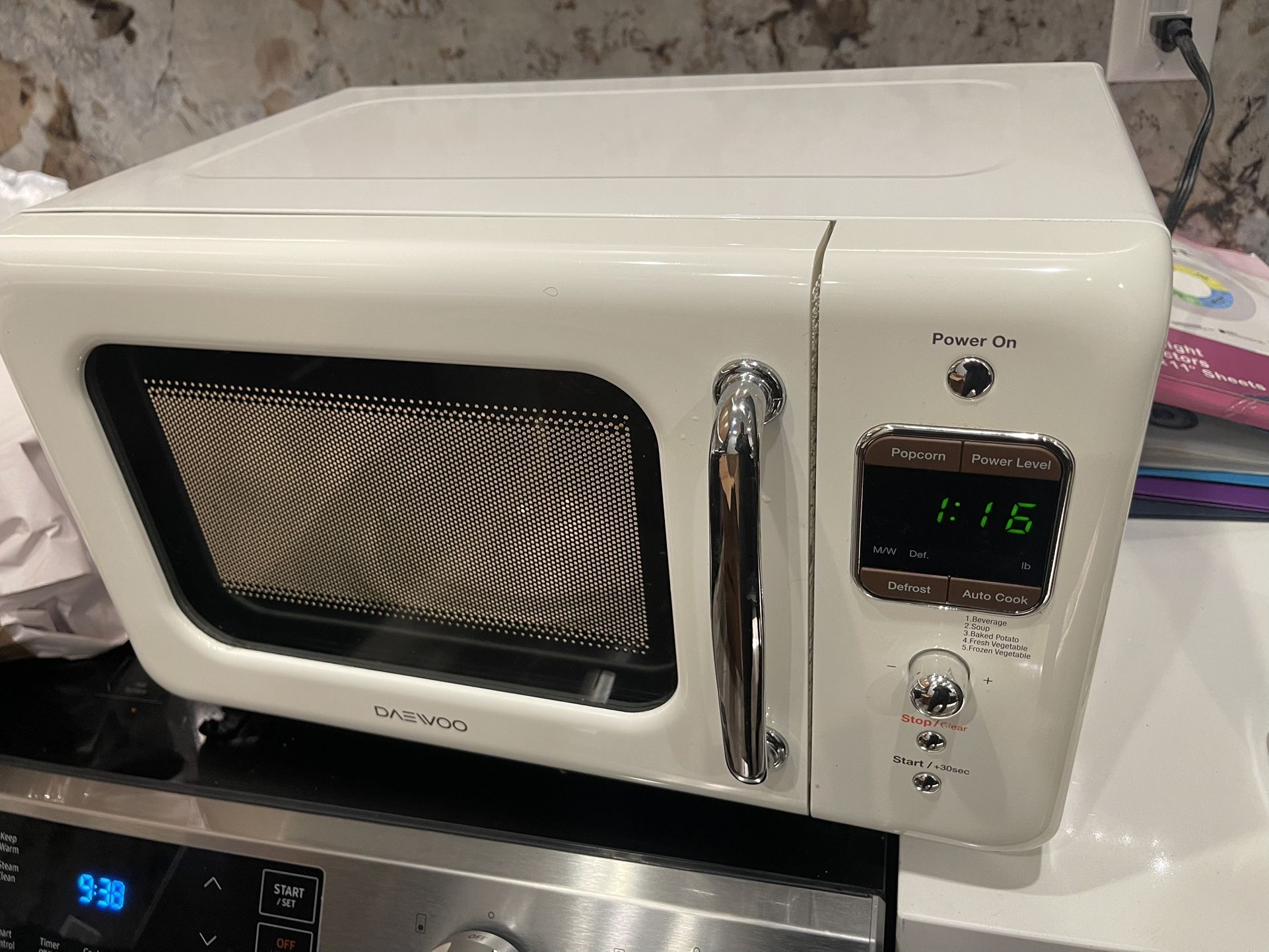 Retro Countertop Microwave Oven