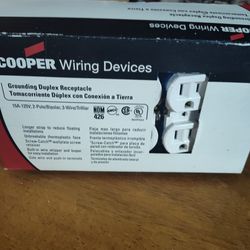 New Cooper Wiring Devices Grounding Duplex Receptacle 10 Pick New 