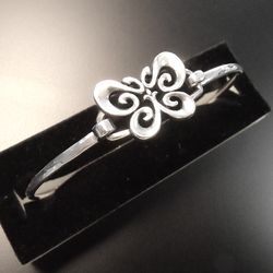 JAMES AVERY BUTTERFLY HOOK-ON BRACELET (SMALL)
