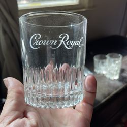 Crown Royal Drinking Glasses. 