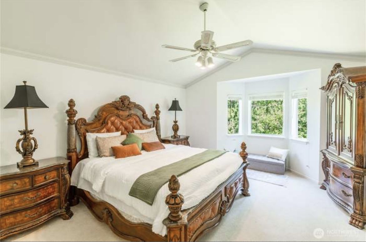 King Size Wood Bedroom Set