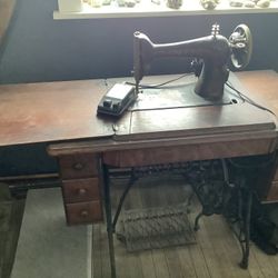 Singer Sewing Machine